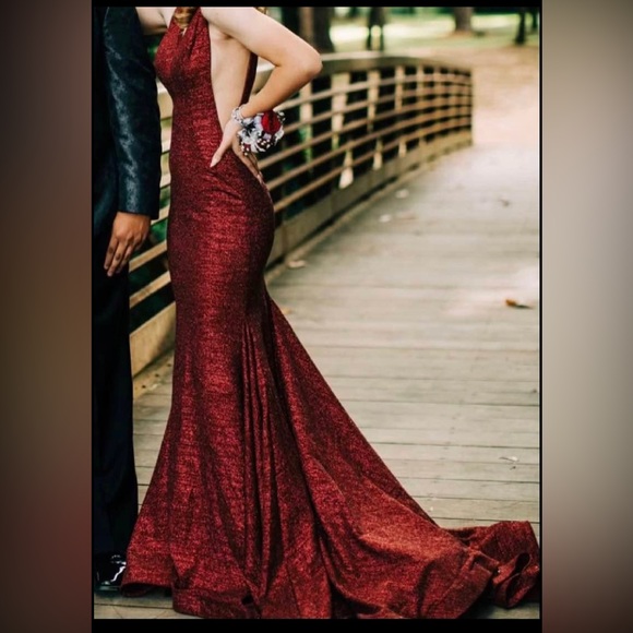 Jovani Sequin Even Gown Dress in Burgundy/ Dark Red / Maroon color. - Picture 2 of 6